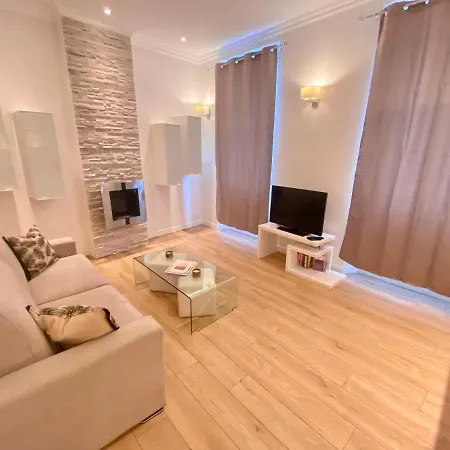 Le Chabaud - Centre Apartment